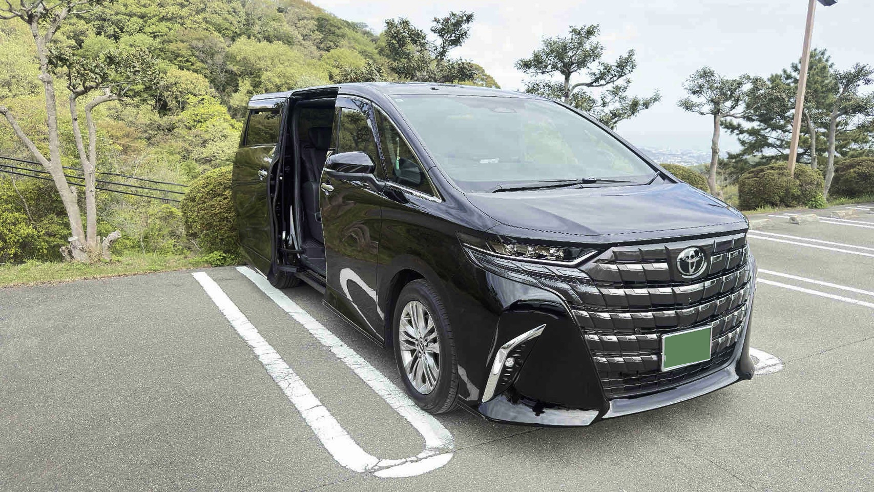 Toyota Alphard 外装